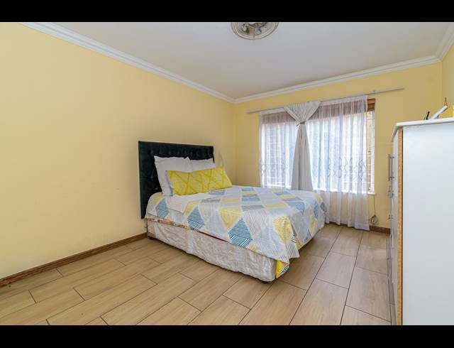 2 BEDROOM APARTMENT FOR SALE IN FERNDALE